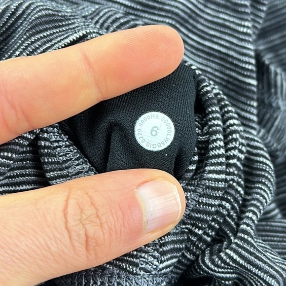 Lululemon Align Crop *21" Wee Are From Space Dark Carbon Ice Grey - Picture 4 of 6